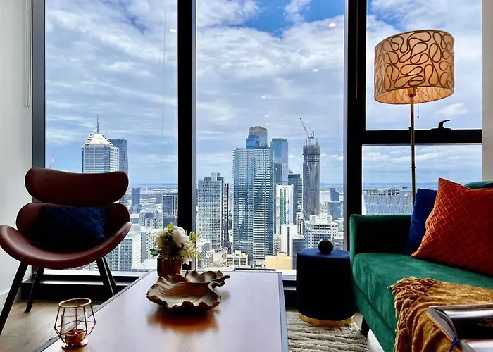 Top Location Apt With Strategyview Near Everything